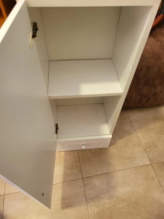Mueble auxiliar  con puerta de cristal