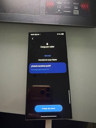 Samsung S23 Ultra con scatola e cellulare