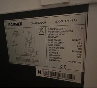 Congelador Vertical Rommer CV-44 A+