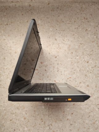 Portátil Toshiba Satellite L40-13s <SOLO ENVÍO>