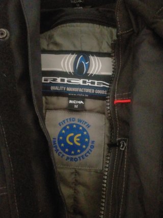 Chaqueta de moto Richa negra y roja
