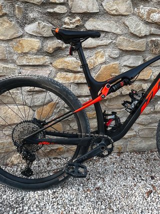 KTM Scarp Carbono Talla M