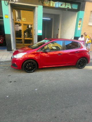 Peugeot 208 2016