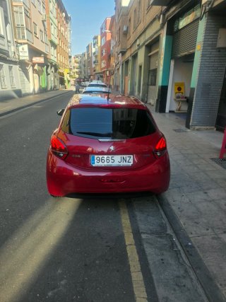 Peugeot 208 2016