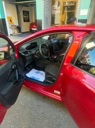 Peugeot 208 2016