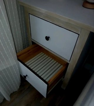 Cabecero 1.60 + 2 Mesitas Ikea