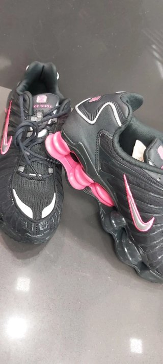 Zapatillas Nike Shox  Negro Rosa