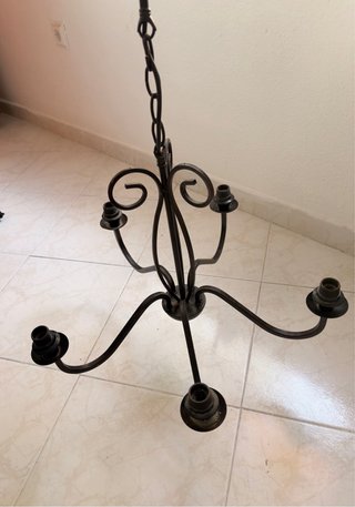 Lámpara de forja negra