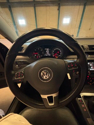 Volkswagen Passat 2011
