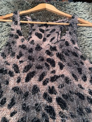 Top sin mangas estampado leopardo