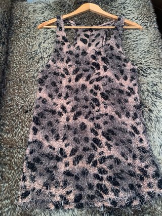 Top sin mangas estampado leopardo