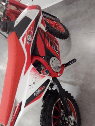 Moto Eléctrica Enduro/Motocross Roja y Blanca