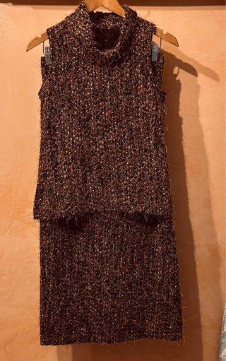 Conjunto jersey sin mangas y falda 3/4