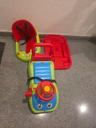 Coche correpasillos con varias funciones