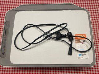 Impresora HP DeskJet 2720e