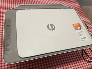 Impresora HP DeskJet 2720e