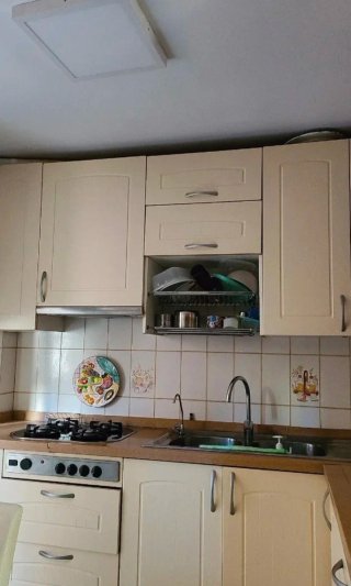 Se alquila habitación