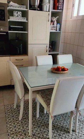 Se alquila habitación