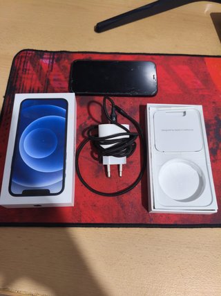 iPhone 12 Negro con caja y cargador