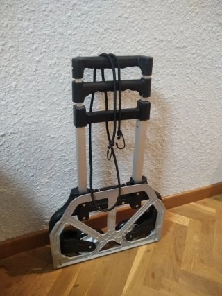 Carretilla de transporte plegable. Carga: 75 kg.
