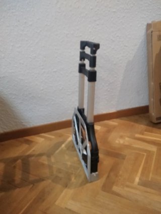 Carretilla de transporte plegable. Carga: 75 kg.