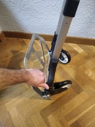 Carretilla de transporte plegable. Carga: 75 kg.