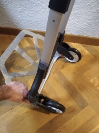 Carretilla de transporte plegable. Carga: 75 kg.