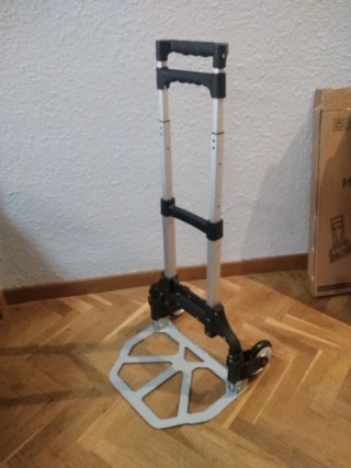 Carretilla de transporte plegable. Carga: 75 kg.