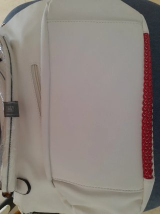 Bolso polipiel blanco y rojo nuevo