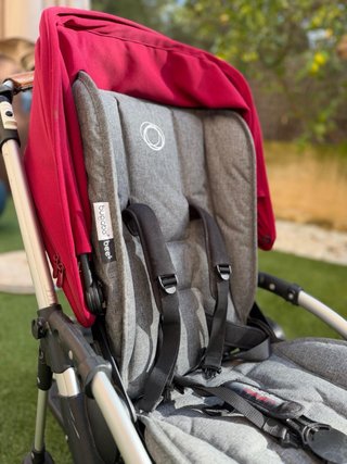 Carrito de bebé con patinete se puede vender sin