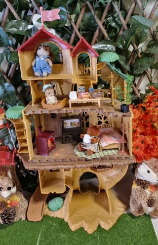 Casa árbol y cabaña del lago Sylvanian Families