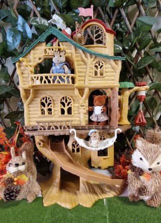 Casa árbol y cabaña del lago Sylvanian Families