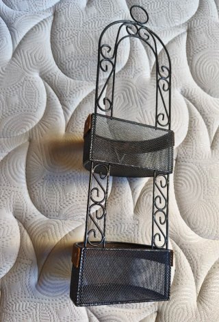 Estantería de pared metal y madera