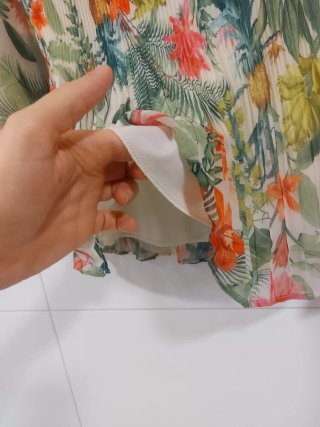 Blusa floral ligera muy cómoda