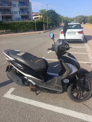 Symphony 125 ST Scooter Negra