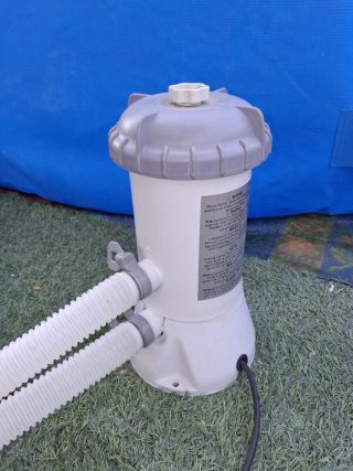 Piscina bestway con escalera y depuradora