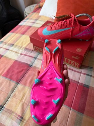 Botas de fútbol Nike Mercurial rosas