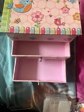 Joyero infantil con pájaros y flores