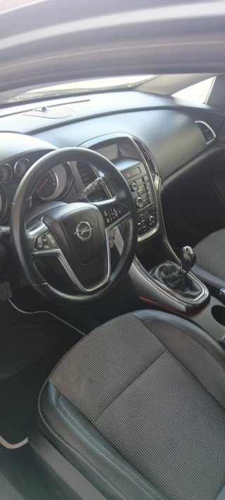Opel Astra 2013