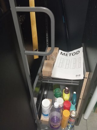 Armario Escobero Metod IKEA Nuevo