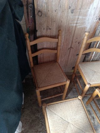 Juego de 4 sillas de cocina de madera