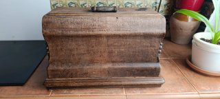Máquina de coser antigua Jones
