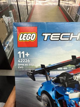 LEGO Technic BMW M4 GT3 EVO