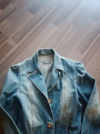 Chaqueta vaquera entallada