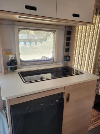 Caravana Adria Aviva 360 DK