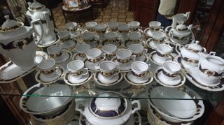 Vajilla alemana porcelana azul y dorada