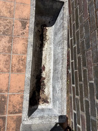 Jardineras hormigón macizo - LAREDO 13 und. URGE