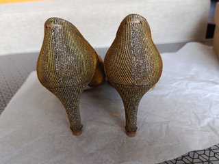 Zapatos tacón brillo dorado 7cm piel talla 36