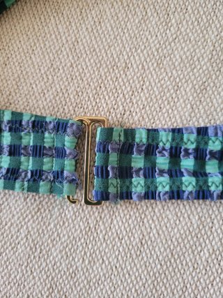Top bikini Oysho de cuadros vichy verde y azul
