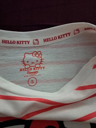 Camiseta Hello Kitty. Manga 3/4.    Talla S